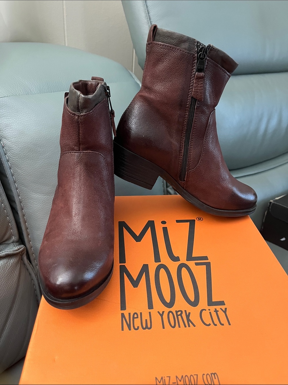 36EU/5W Miz Mooz Women's Burgundy Leather Ankle Boots